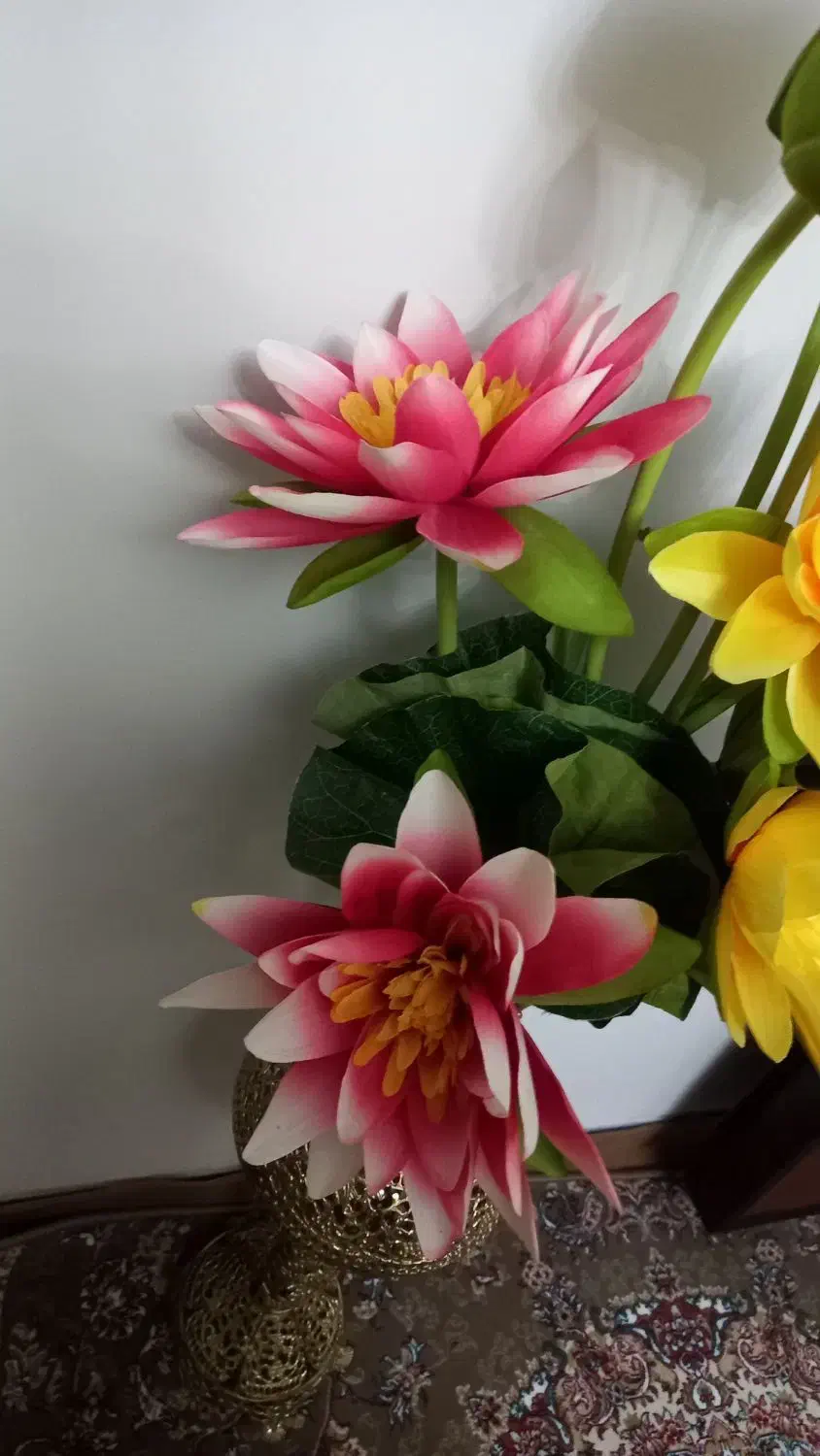 سه شاخه گل نونو|گل مصنوعی|همدان, |دیوار