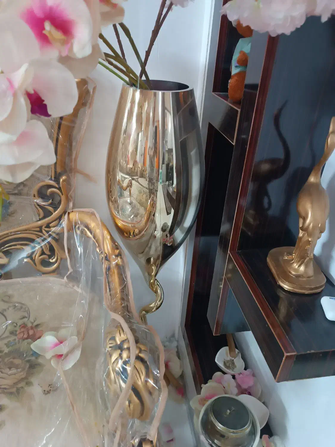 ۲ عددگلدان کرومی و ۱۱ شاخه گل ارکیده|گل مصنوعی|خرمآباد, |دیوار