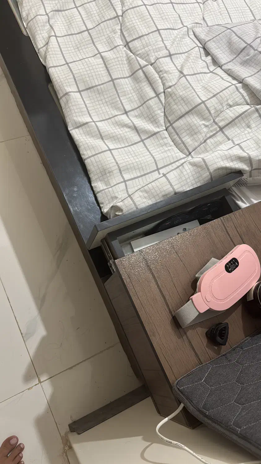 تخت|تخت و سرویس خواب|شاهین‌شهر, پاسداران|دیوار