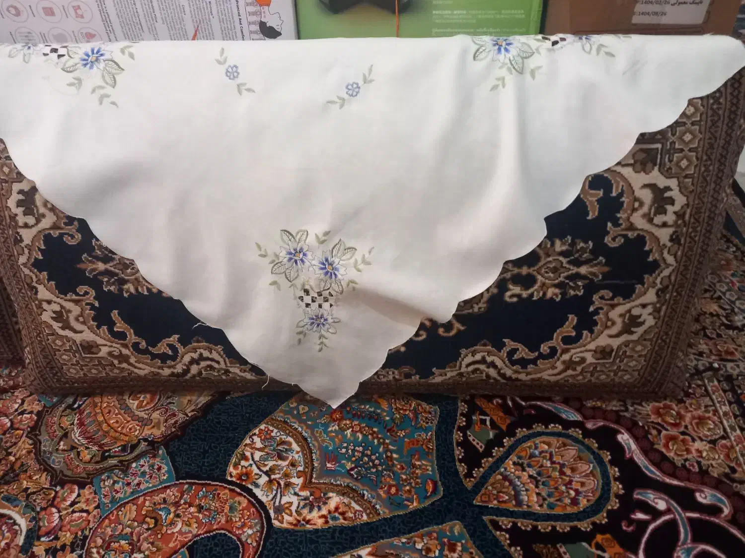 پشتی|پشتی|باغستان, |دیوار