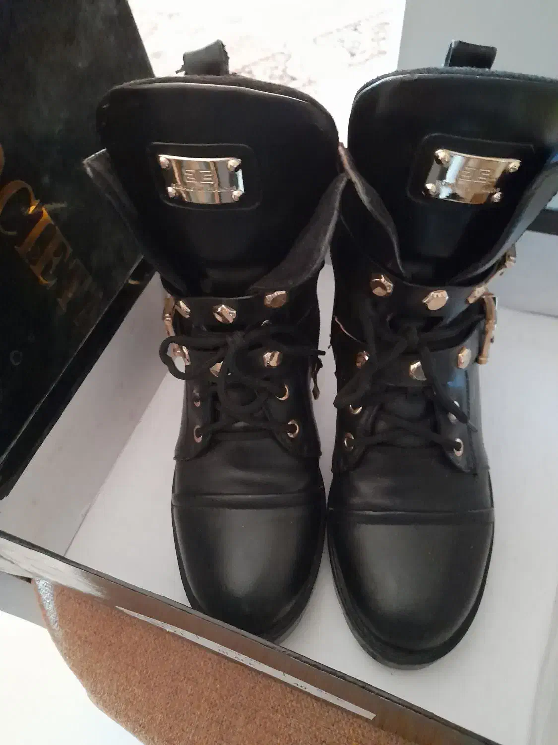 کتونی ارجینال زارا و بوت زنانه|کیف، کفش، کمربند|پرند, فاز ۰|دیوار