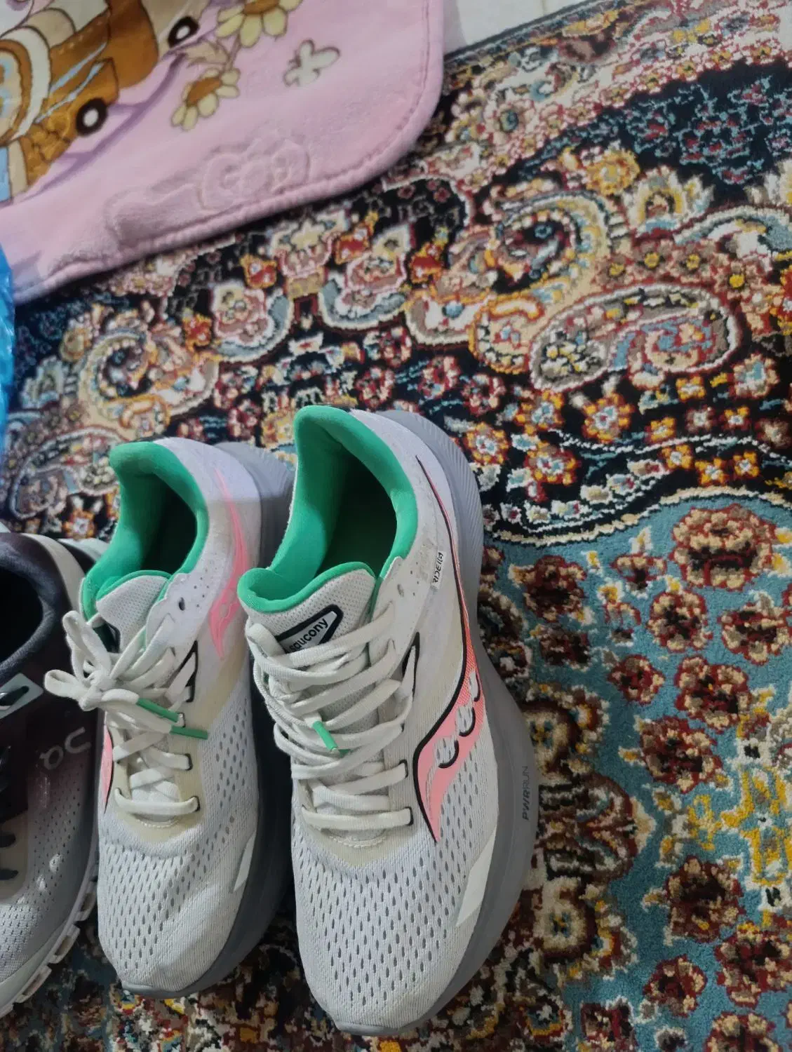 کتونی ساکونی اورجینال و عروسک ،کیو سی  اصل|کیف، کفش، کمربند|پرند, فاز ۶|دیوار