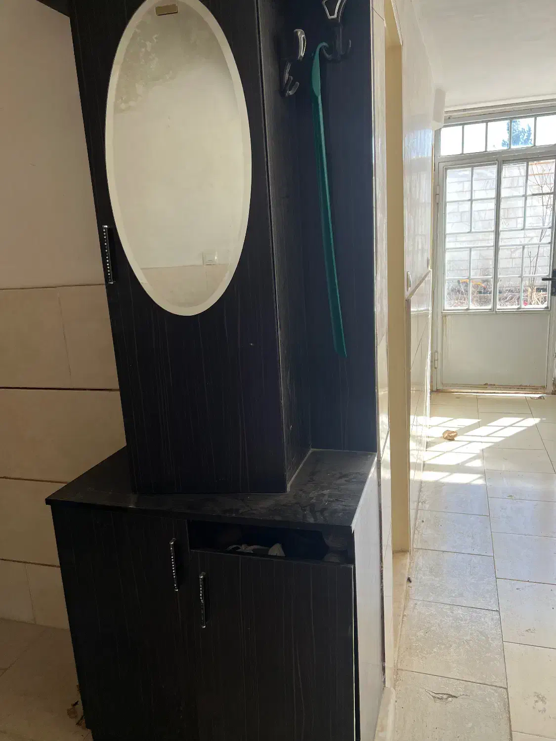 جاکفشی|جاکفشی، کمد، دراور|خمین, |دیوار