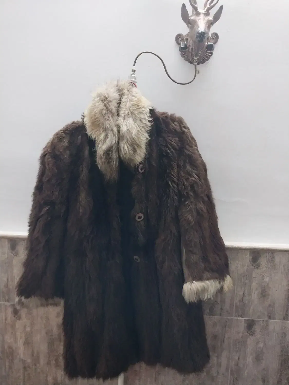 لباس زمستان|لباس|ری, شهرک نظامی|دیوار