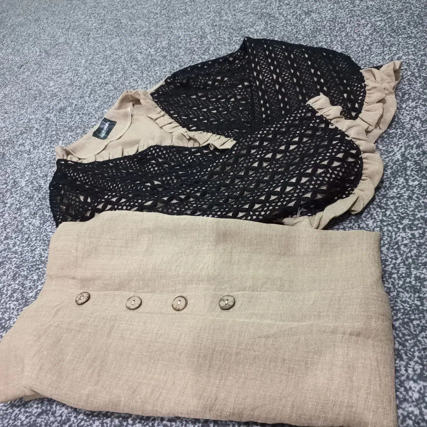 لباس تمیز|لباس|مسجد سلیمان, |دیوار