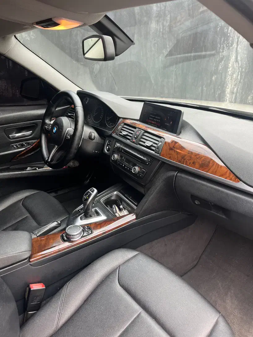 بی‌ ام و‌۳۲۰ کم کار کار|خودرو سواری و وانت|تهران, آجودانیه|دیوار