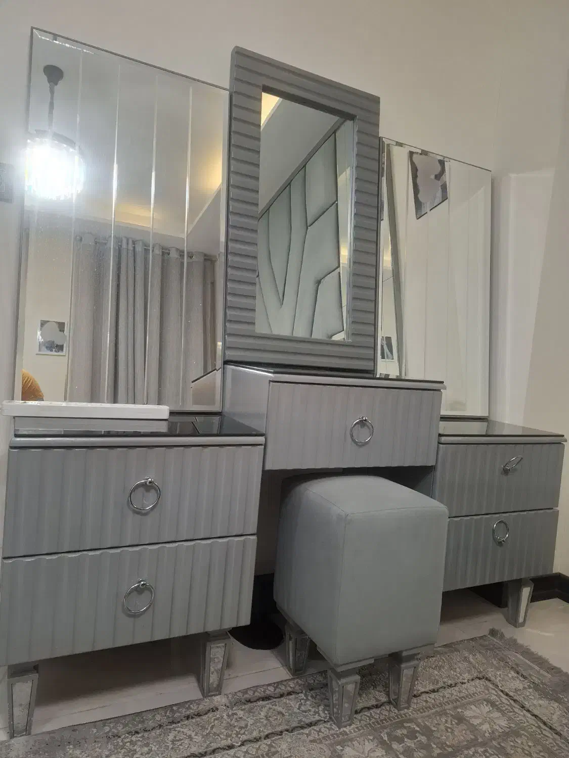 میز آرایش 5کشو همراه پاتختی|تخت و سرویس خواب|گرمدره, |دیوار