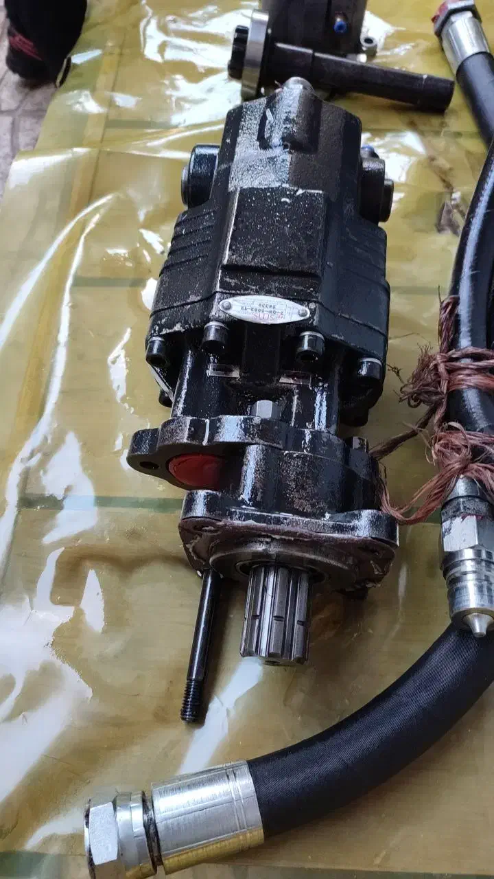 پمپ بقل گیربکس|ماشین‌آلات صنعتی|اسدآباد, |دیوار