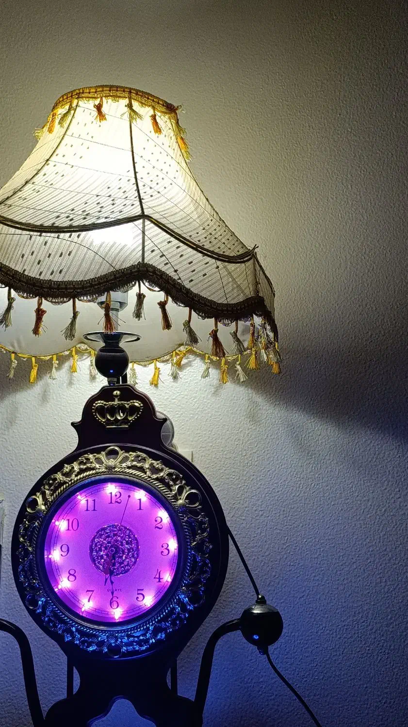 آباژور ساعت دار|چراغ خواب و آباژور|شاهینشهر, شهرک گلدیس|دیوار