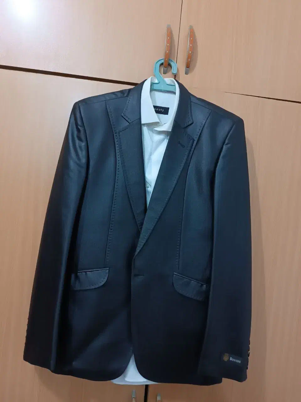 لباس|لباس|فومن, |دیوار