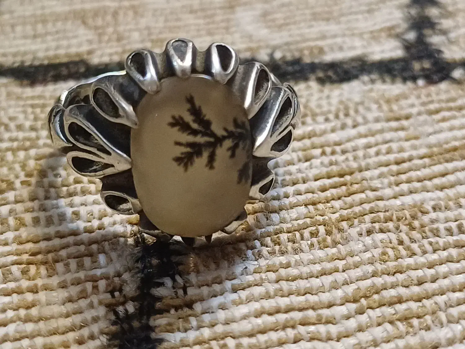 نقره جات|کلکسیون اشیاء عتیقه|بروجرد, |دیوار