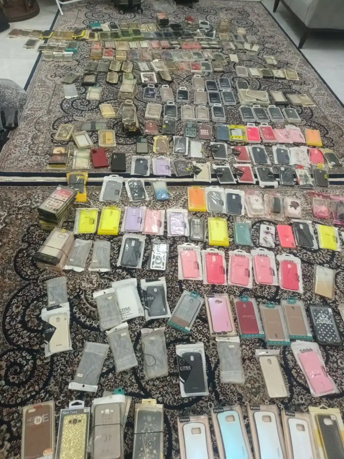 ۳۵۰ عدد قاب و کیف و گلس همه باهم|لوازم جانبی موبایل و تبلت|اندیشه, شهرک مریم|دیوار