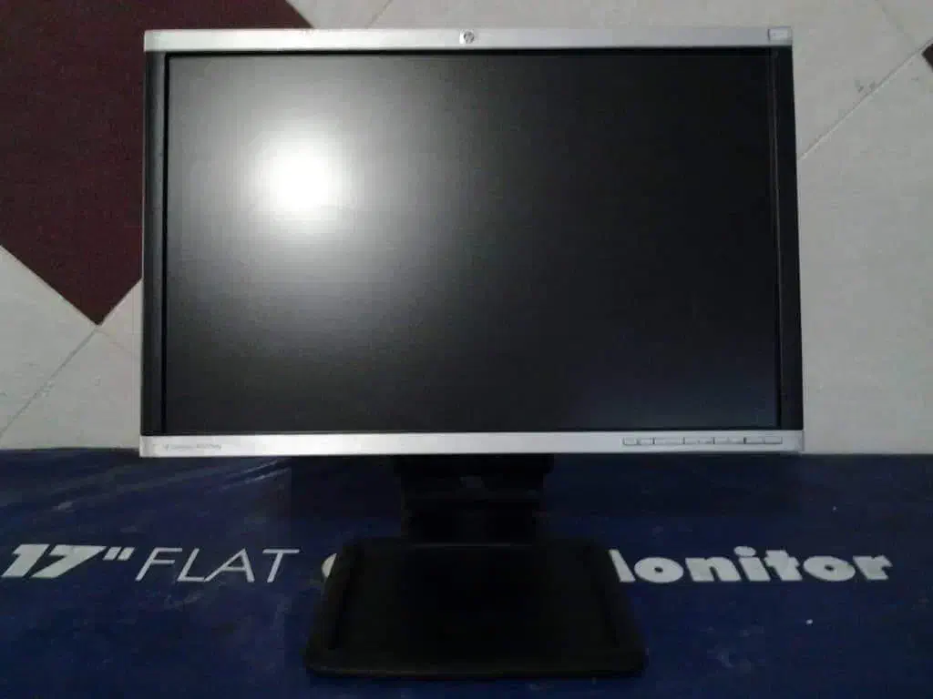 مانیتور 22 اینچ صفحه چرخشی اچ پی (فول پورت IPS)|قطعات و لوازم جانبی رایانه|اراک, |دیوار