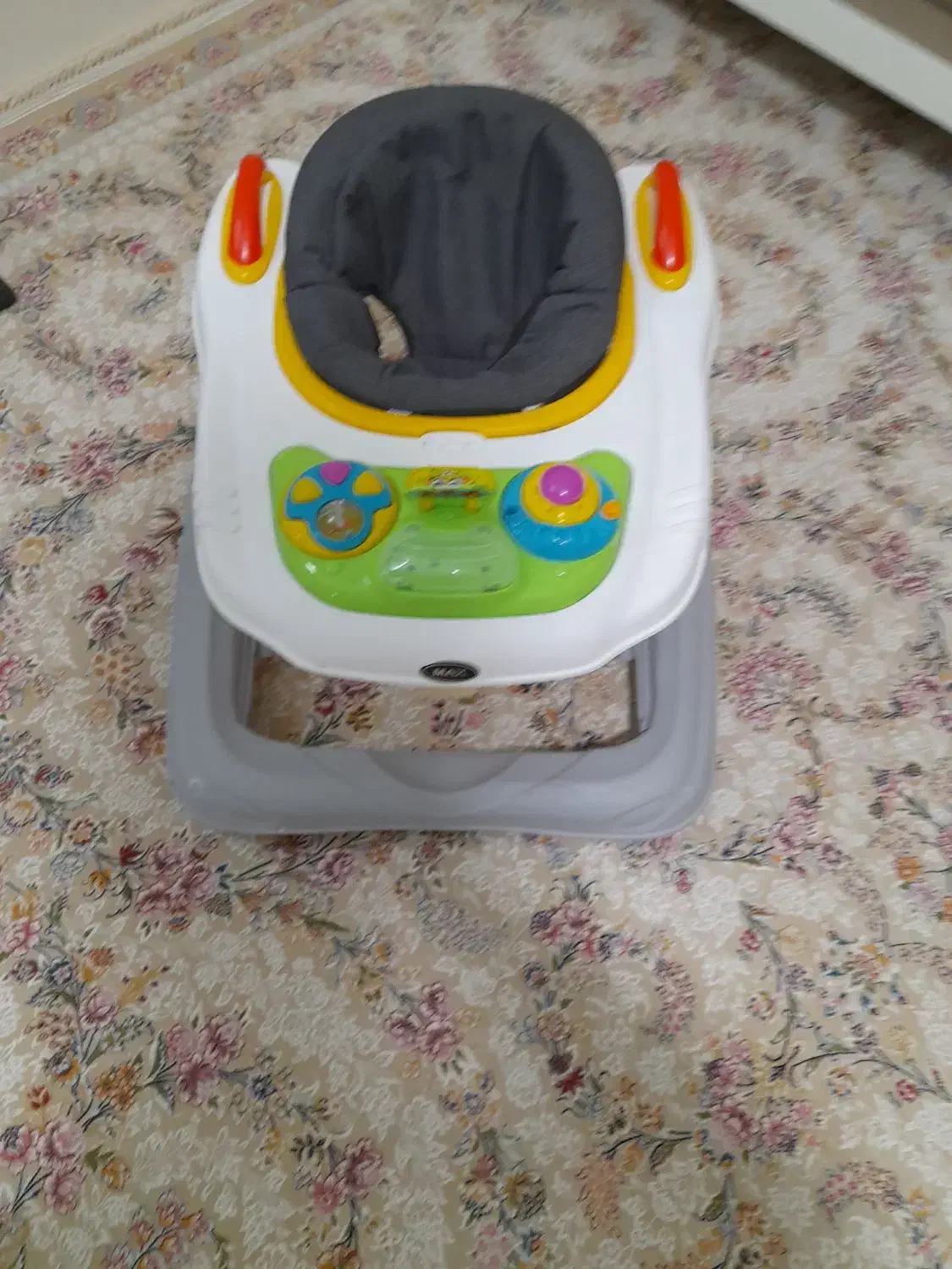 روروک نو|کالسکه و لوازم جانبی|بومهن, |دیوار