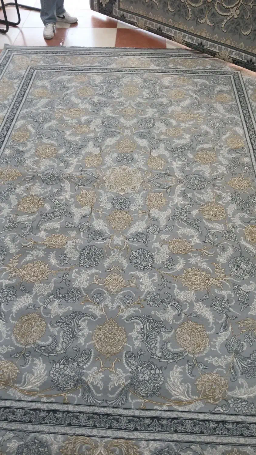 ۳تا فرش ۹متری ۷۰۰شانه مدل حریر. انبار خورشید|فرش|خرم‌آباد, |دیوار