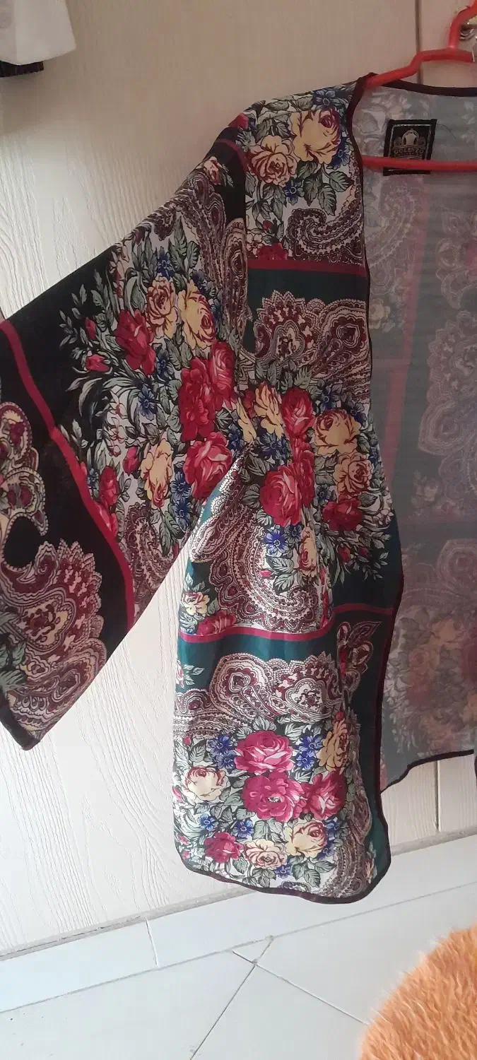 مانتو|لباس|رودهن, |دیوار