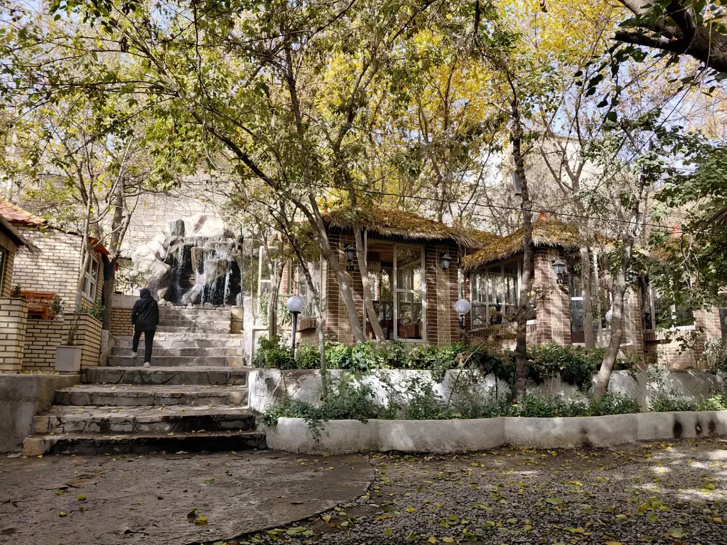 درخواست کادر نیروی مجرب در رستوران شایگان نوین|استخدام خدمات فروشگاه و رستوران|طرقبه, |دیوار