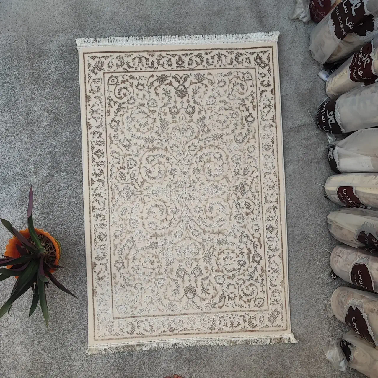 فرش ماشینی ۱/۵و۴و۶و۹و۱۲ متری (ارسال فوری) کرم|فرش|تهران, امین حضور|دیوار