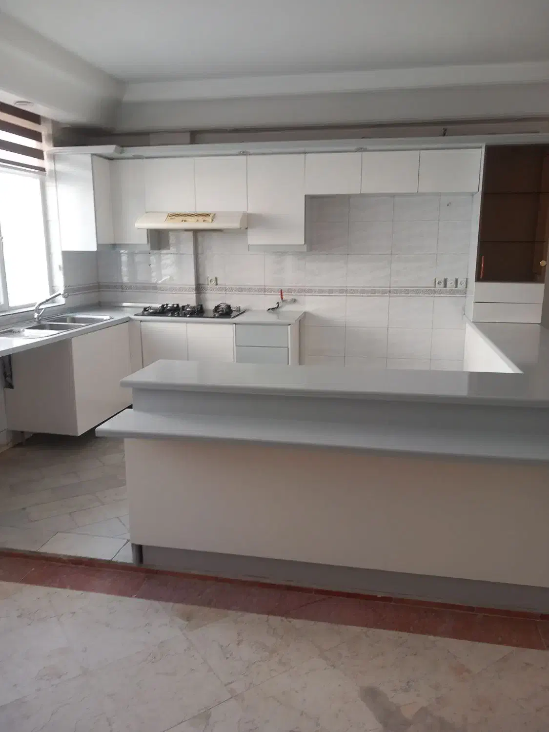 فلکه اول تهرانپارس خ مهرنامی ۱۰۰ متر ۲خواب|اجارهٔ آپارتمان|تهران, تهرانپارس جنوبی|دیوار