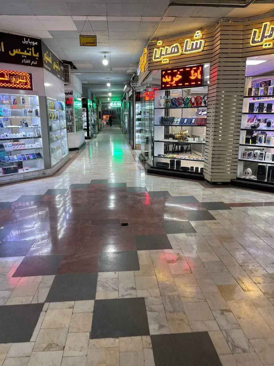 ۲۲مترتجاری/همکف‌پاساژ‌ فعال/انباری‌سندی|فروش مغازه و غرفه|فردیس, طالقانی|دیوار