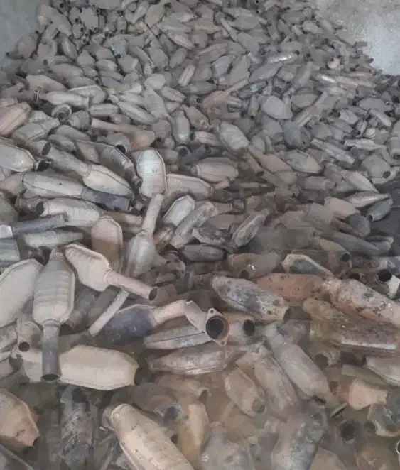 اگزوز کاتالیست وکاتالیزور خودرو زاهدان|قطعات یدکی و لوازم جانبی|زاهدان, |دیوار