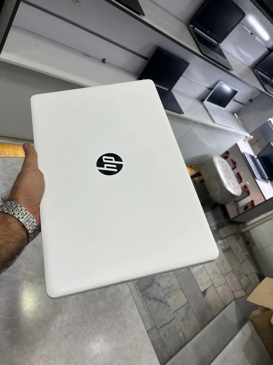 لپ تاپ hp نسل ۱۰ با هارد ssd / رنگ سفید/Full HD|رایانه همراه|همدان, |دیوار