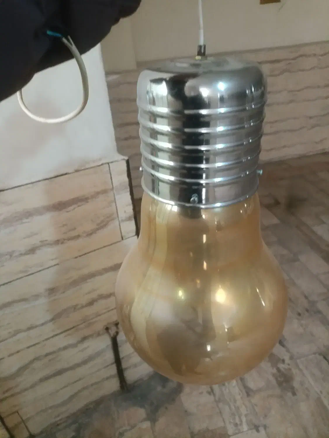 لوستر لامپی بزرگ|لوستر و چراغ آویز|محمدشهر, همایون ویلا|دیوار