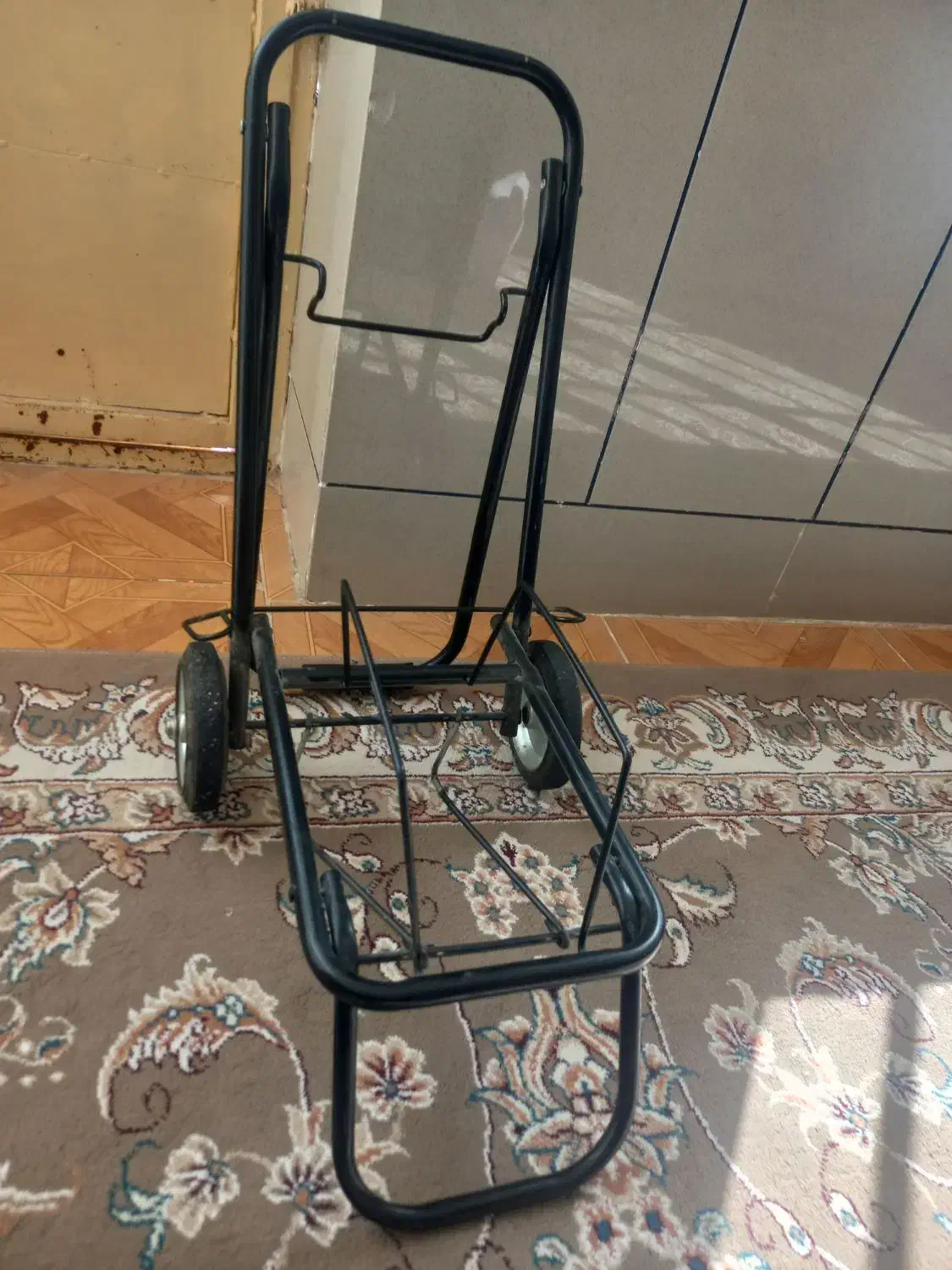 چرخ کوله بر|ابزارآلات|سیدان, |دیوار