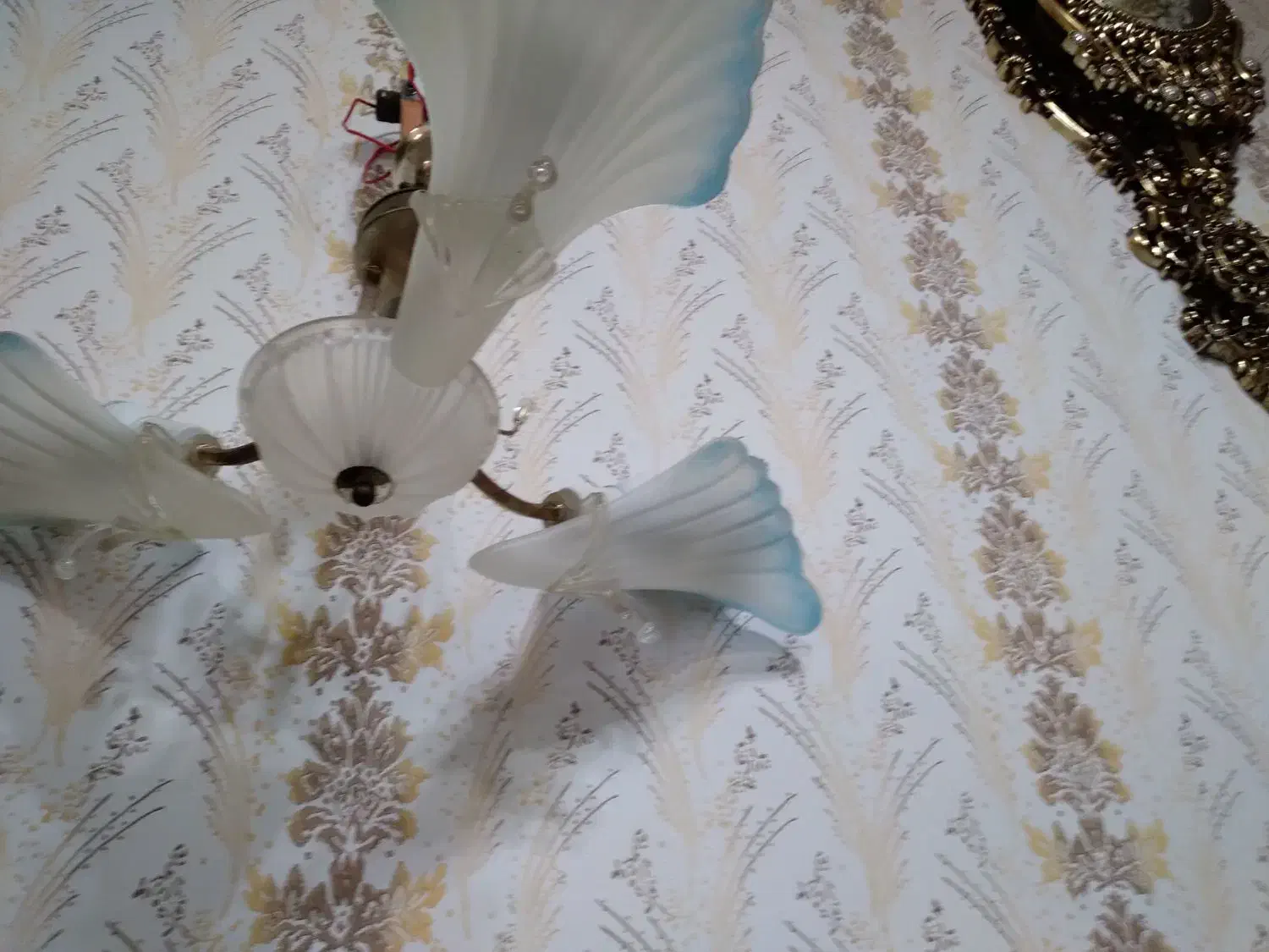 لوستری ۳شعله کریستالی|لوستر و چراغ آویز|لنگرود, |دیوار