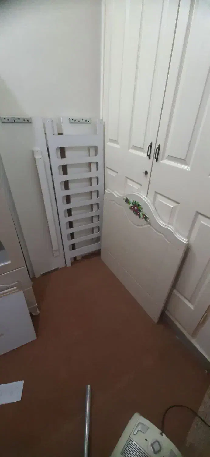 تخت نوزاد و کودک|تخت و صندلی بچه|گلستان (تهران), |دیوار