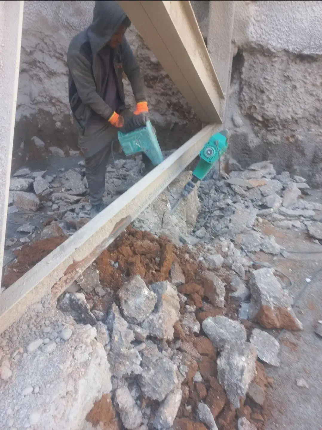 دریل تخریب وچرخشی کشاورز|خدمات پیشه و مهارت|دهدشت, |دیوار