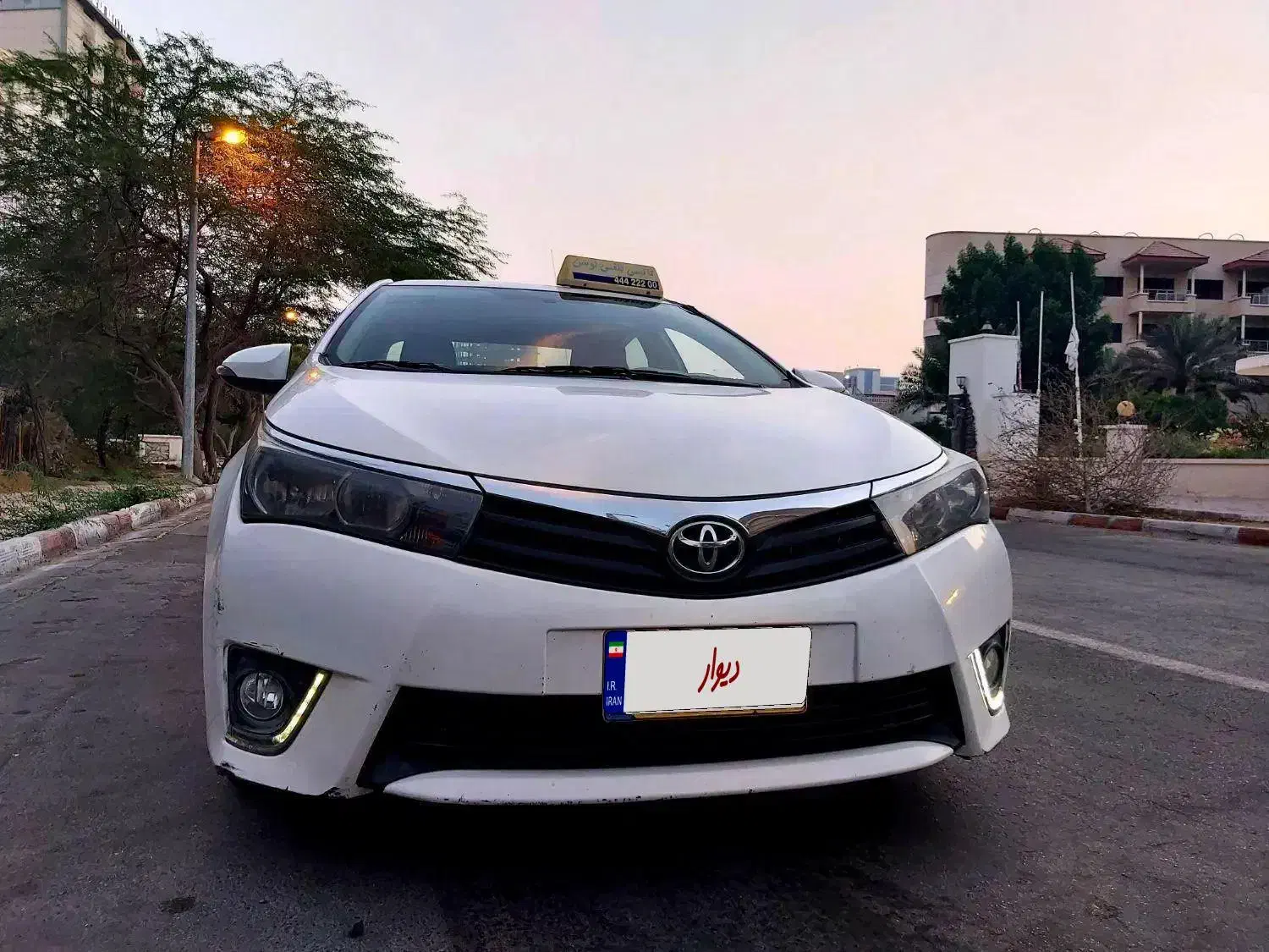 تاکسی سفید تک امتیاز ۲۰۱۴ ، ۶ دانگ|خودرو سواری و وانت|کیش, |دیوار