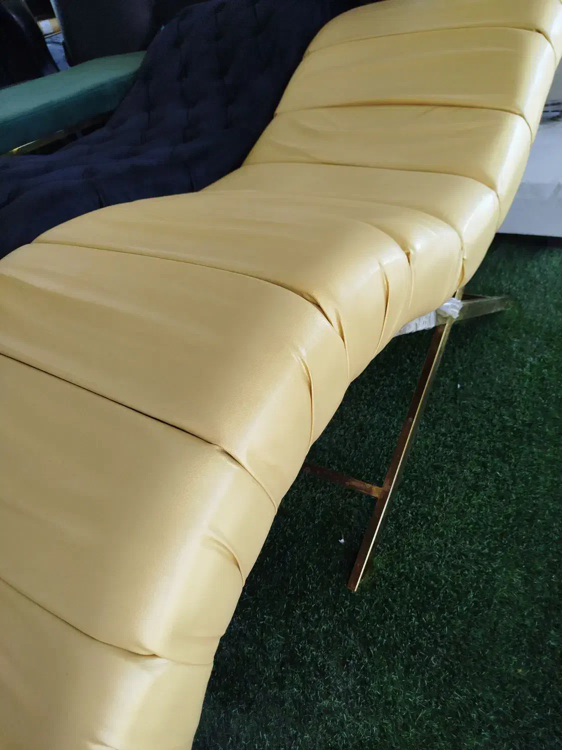 تخت اس شیاری، و لمسه فورتیک زرین کالا|آرایشگاه و سالنهای زیبایی|یاسوج, |دیوار