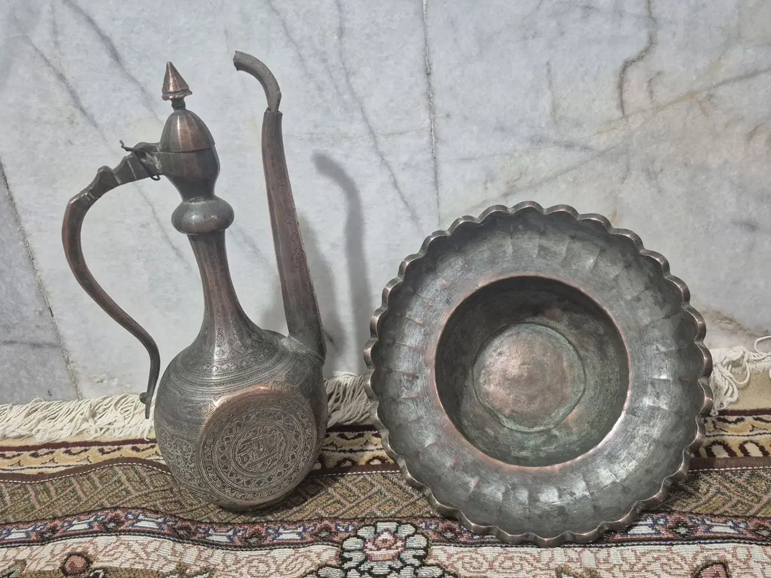 آفتابه لگن مسی قدیمی|کلکسیون اشیاء عتیقه|زابل, |دیوار