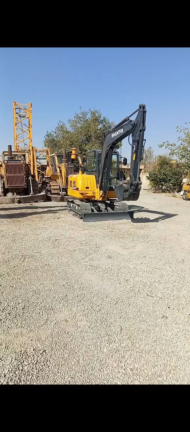 اجاره مینی بیل،بابکت،همراه با پیکور ،کندن استخر،|خدمات پیشه و مهارت|محمدشهر, محمدشهر|دیوار