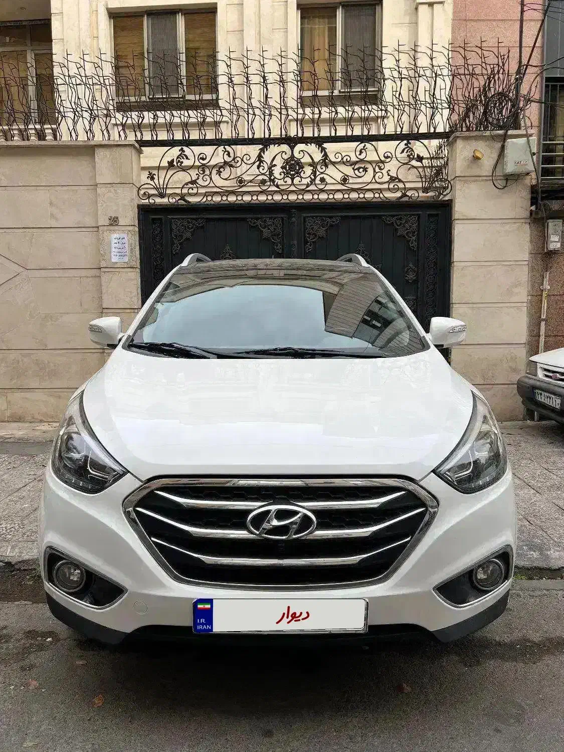 توسان۲۰۱۵/فول با کمربندسقفی|خودرو سواری و وانت|تهران, قلهک|دیوار