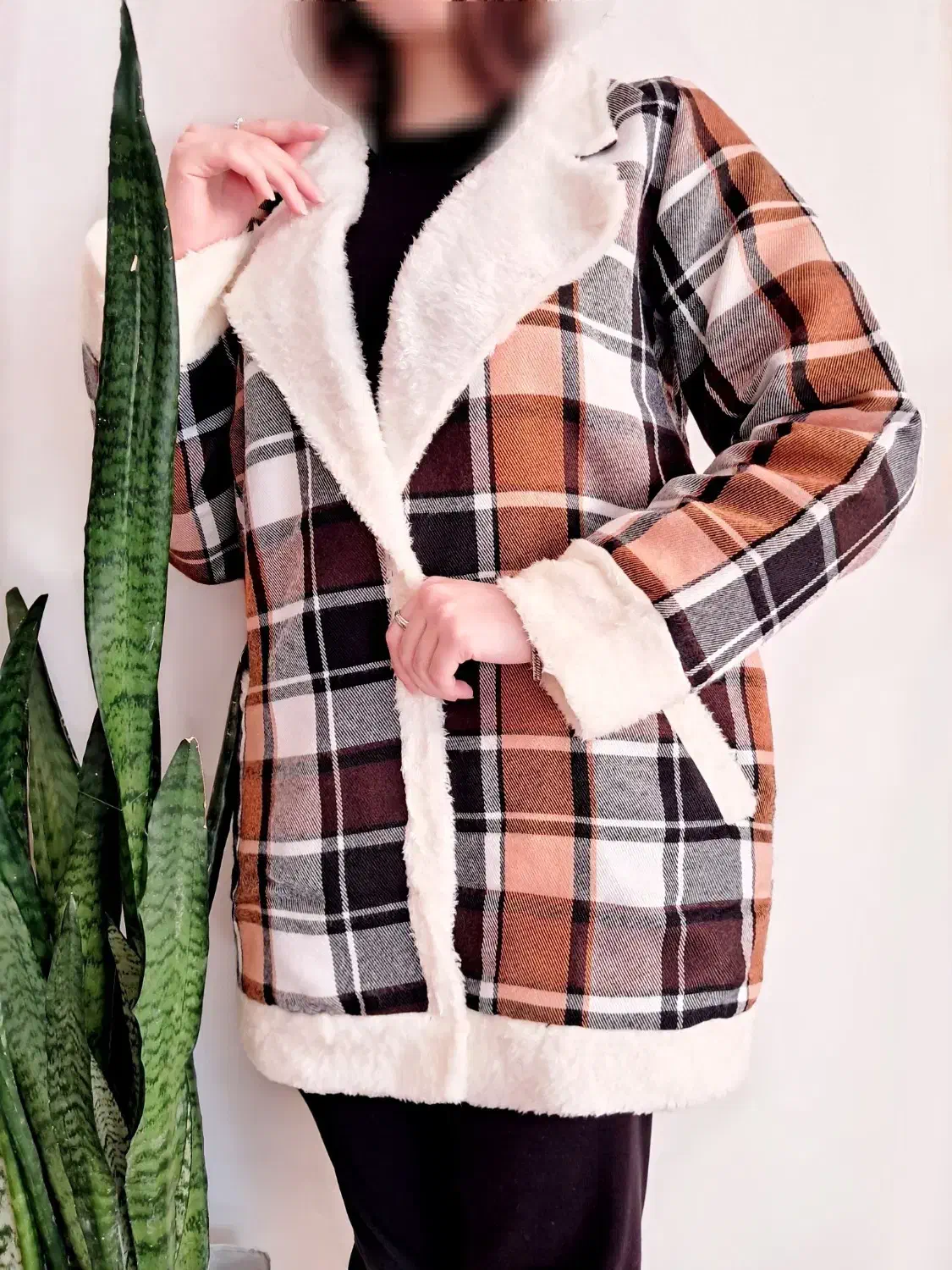 گالری آریس درخدمت مشتریان عزیز|لباس|سراب, |دیوار