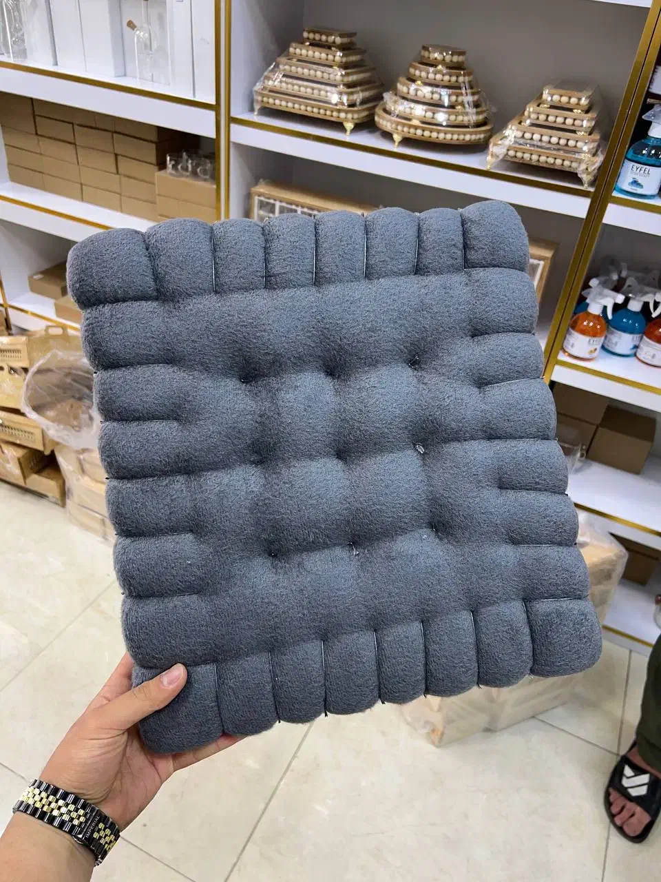 بالشتک مخمل طرح بیسکویتی چندکاربره|رختخواب، بالش، پتو|سیرجان, |دیوار