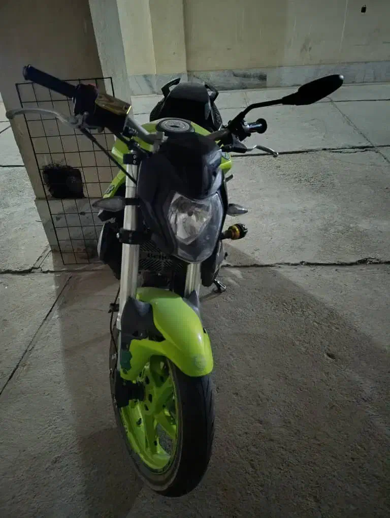 بنلی ۲۵۰cc|موتورسیکلت|کرمان, |دیوار