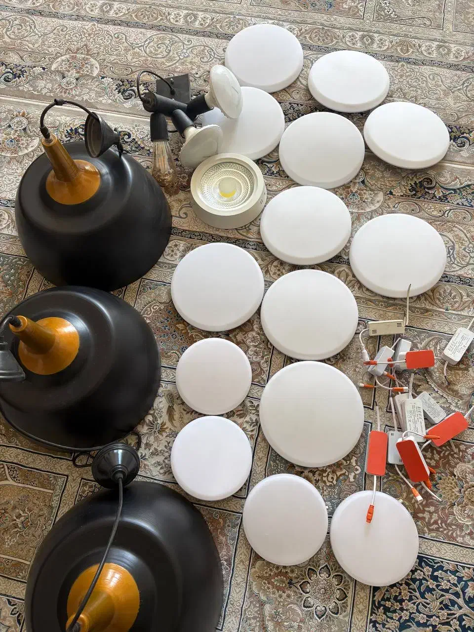 لامپ دور لایت سفید زرد|لامپ و چراغ|قم, پردیسان|دیوار