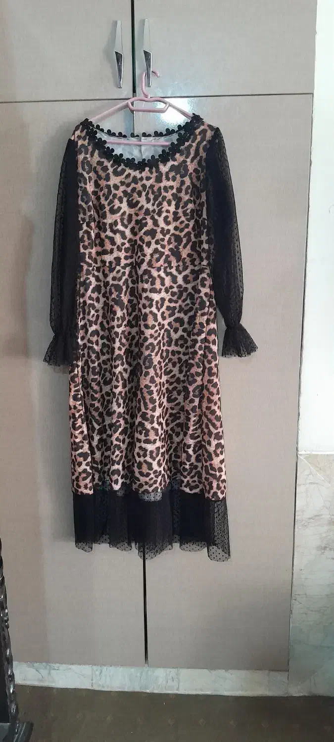 دو عدد پیراهن نو نو میباشد|لباس|نجف‌آباد, یزدانشهر|دیوار