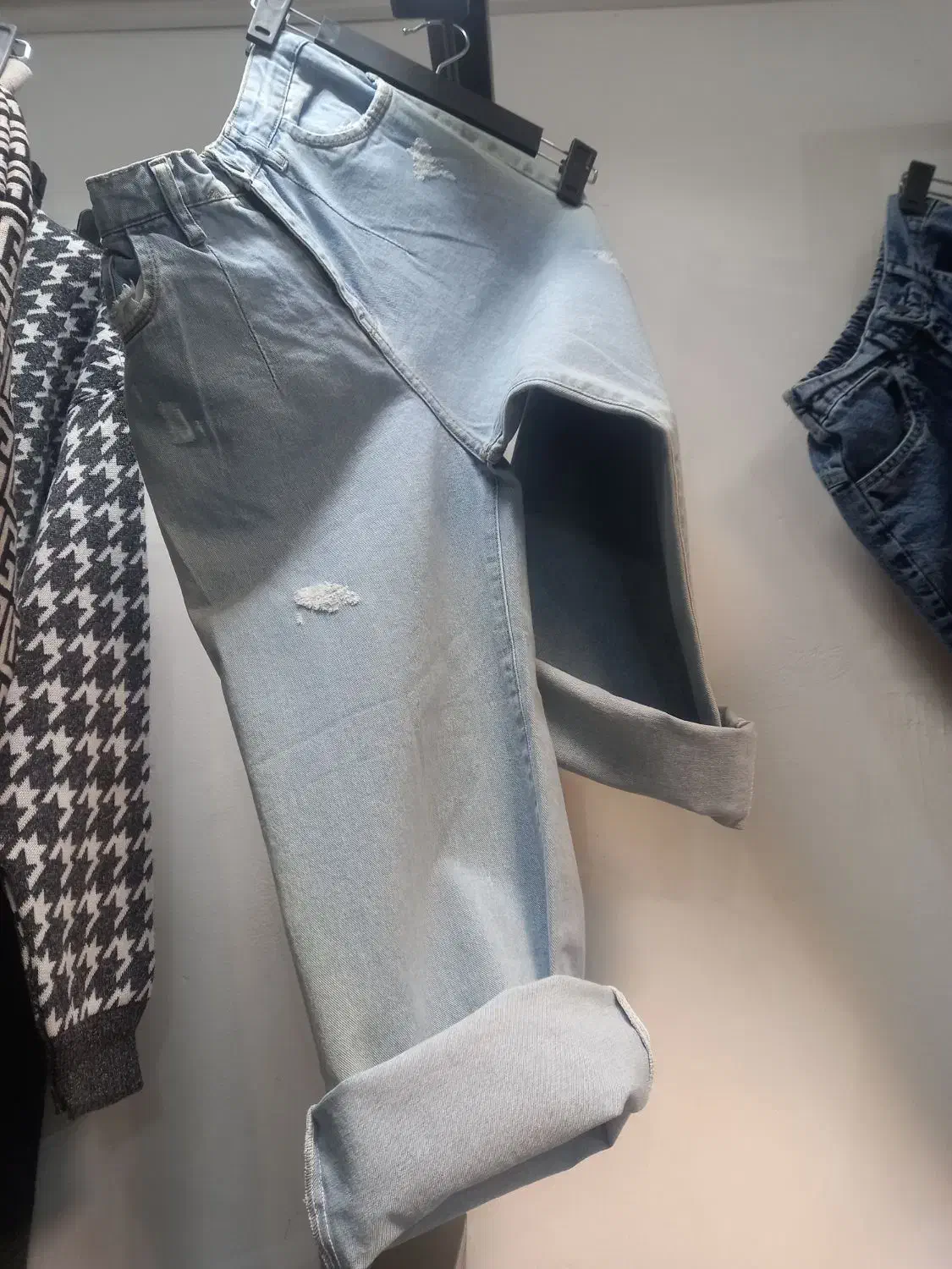 پوشاک|لباس|بومهن, |دیوار