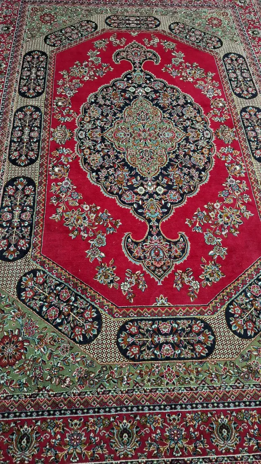 فرش قرمز|فرش|ارومیه, |دیوار