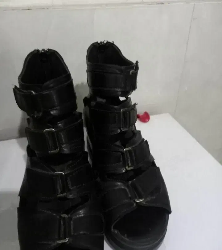 صندل مجلسی|کیف، کفش، کمربند|گلستان (تهران), |دیوار