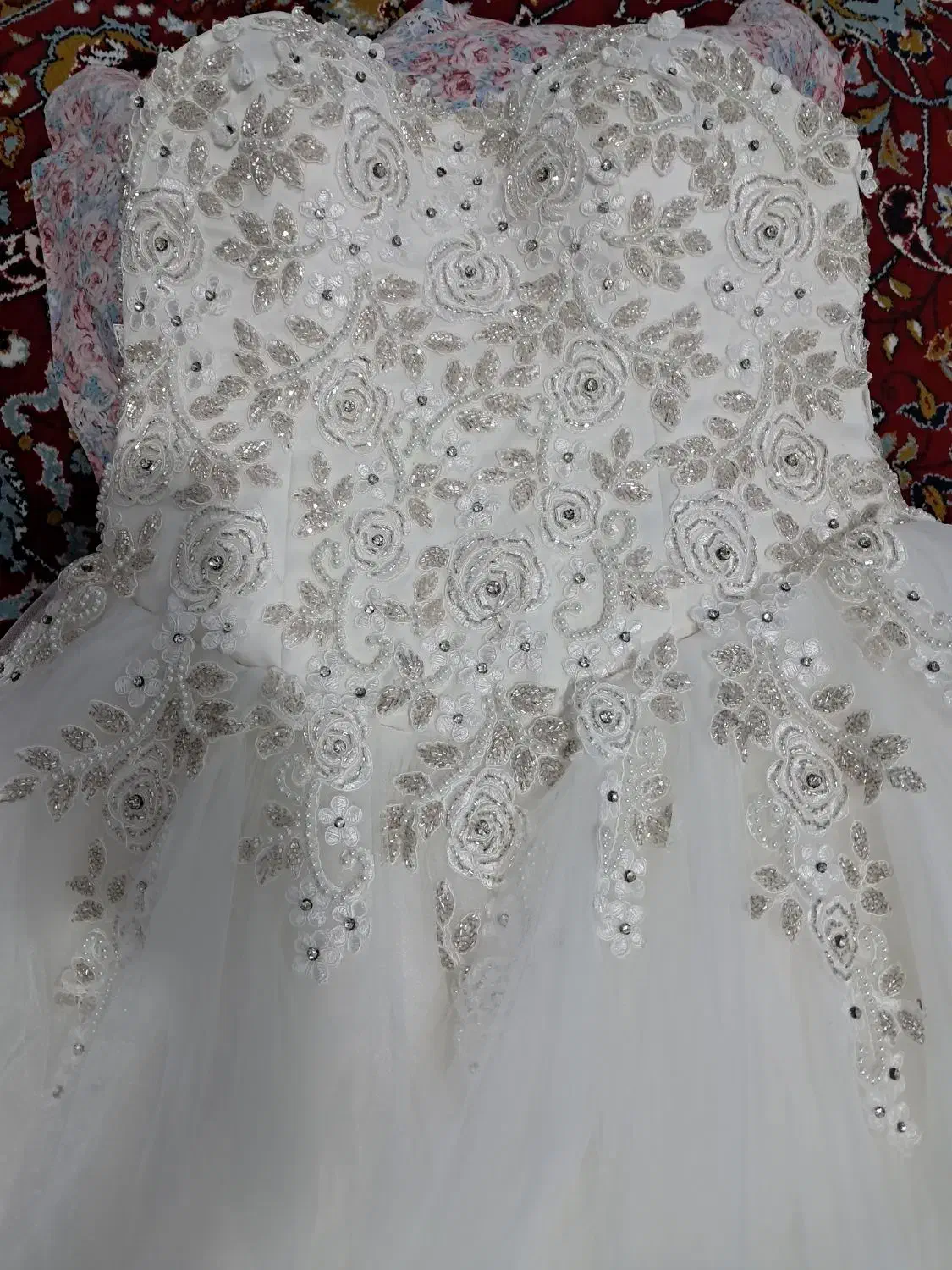 لباس عروس در حد نو|لباس|میانه, |دیوار