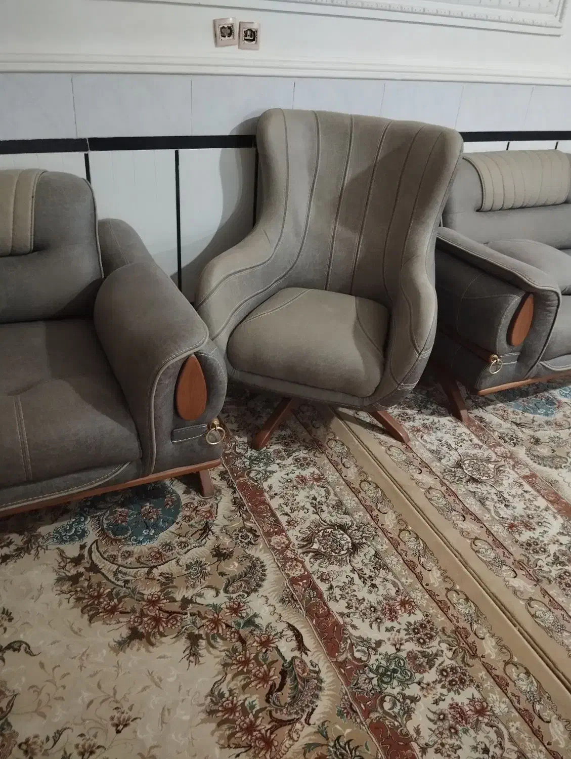 مبل درحد نو 6ماه پیش خریدم|مبلمان خانگی و میز عسلی|زابل, |دیوار