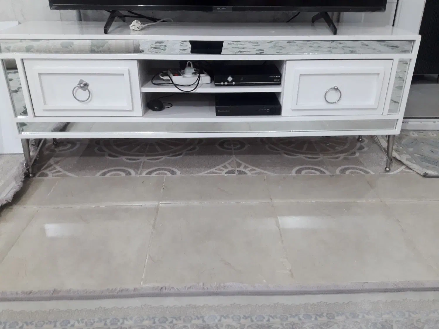 میز تلویزیون|میز تلویزیون|ثلاث باباجانی, |دیوار