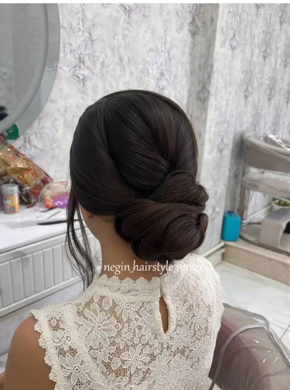 شینیون در عروس سرای ونوس|خدمات آرایشگری و زیبایی|اسلام‌‌آباد غرب, |دیوار