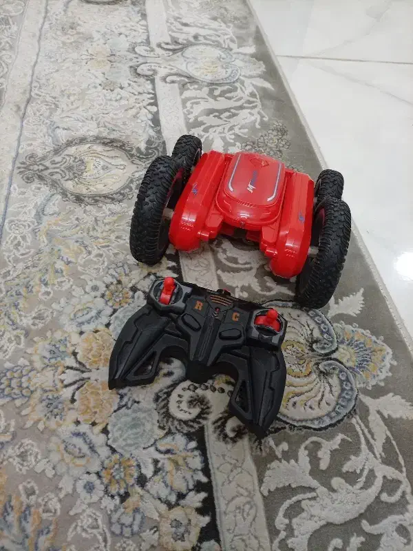 ماشین کنترلی|اسباب‌بازی بچه|قم, باغ شازده|دیوار