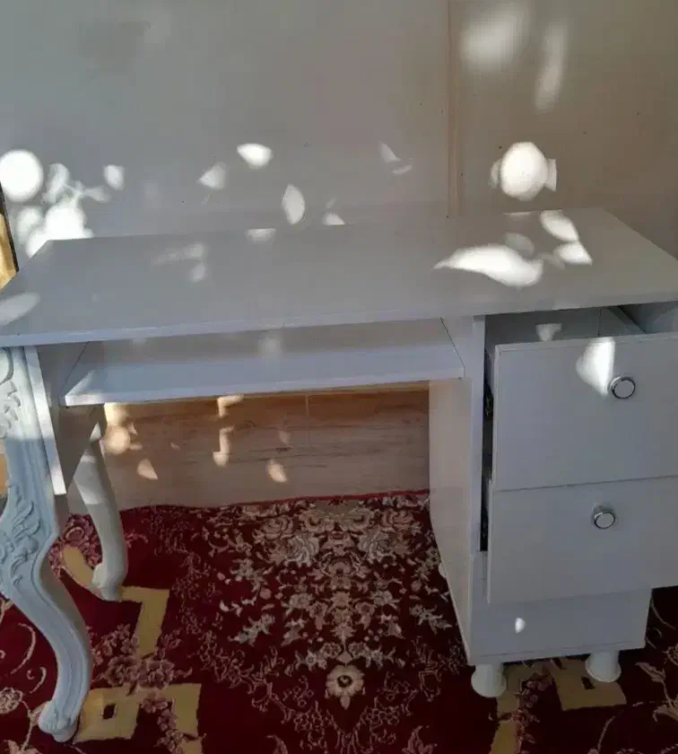 میز کاشت ناخنکاری|آرایشگاه و سالنهای زیبایی|طارم (زنجان), |دیوار